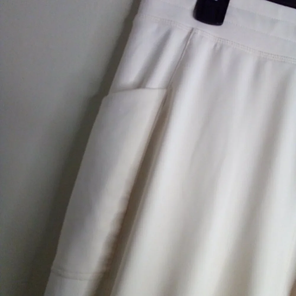 Fabletics Pants Joggers Women M Elastic Comfort Waist Active Side Pockets Cream